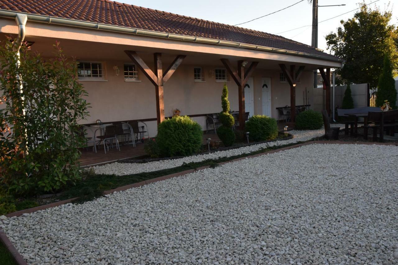 Belany Studios Veľký Meder Exterior foto